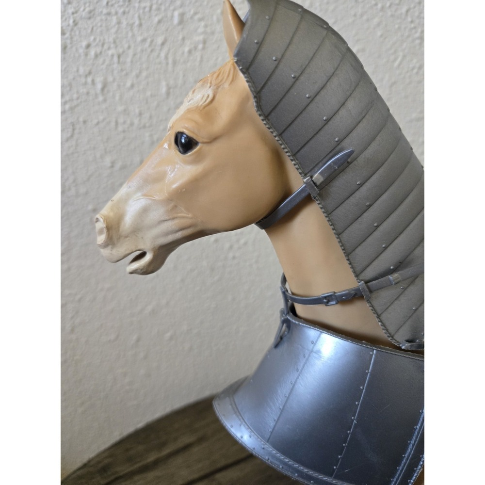 1968 Louis Marx Valor Armored Horse Noble Knight Series Vintage Rolling Toy - Picture 16 of 16